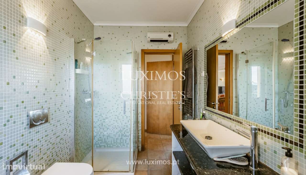 Moradia com piscina e garagem para venda em Salema, Algarve-6