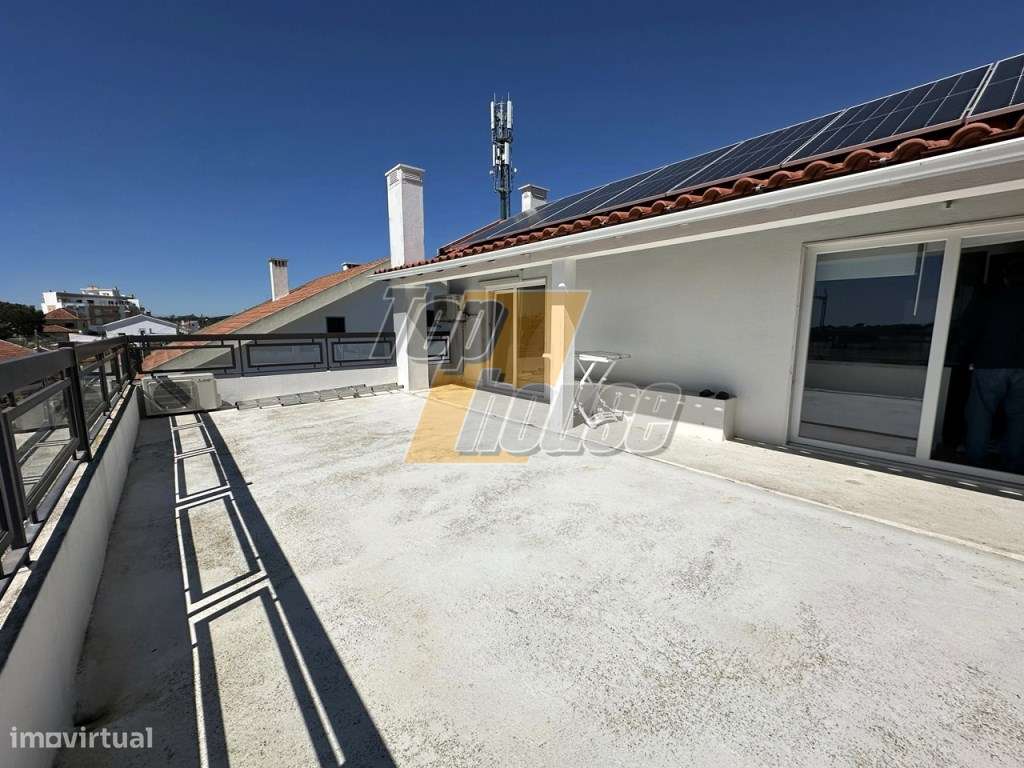 Moradia Isolada T4+1 - Vista de Mar - Charneca de Caparica-28