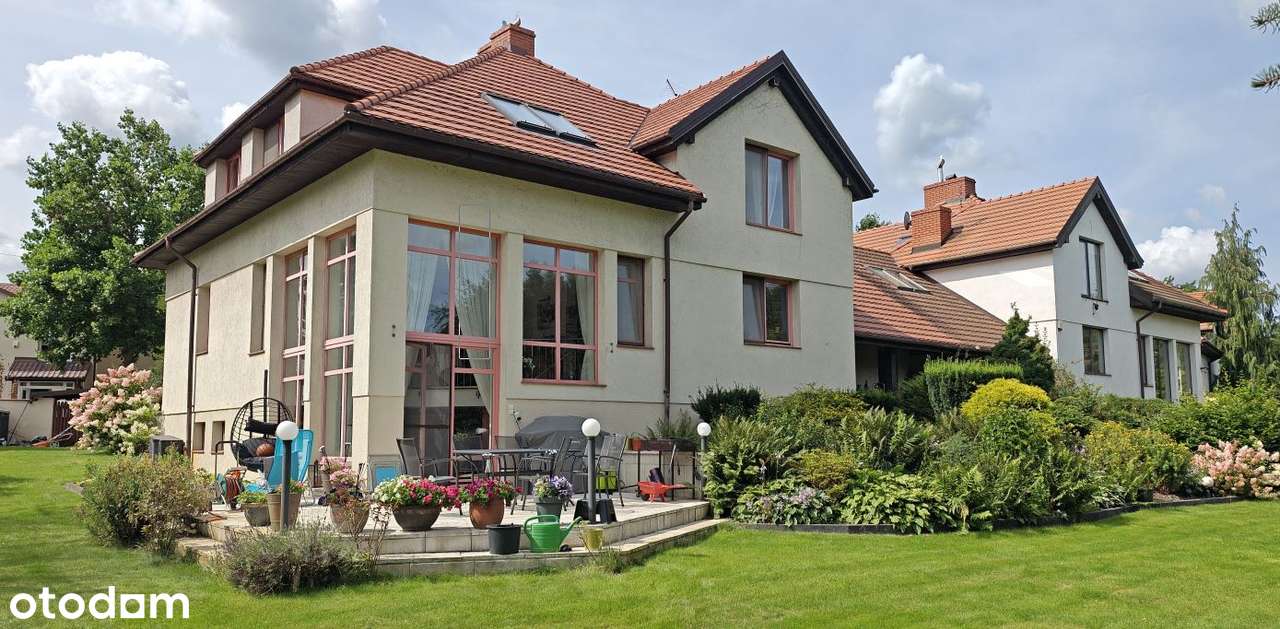 Dom o powierzchni 317m² na działce 949 m2 - Pełny obrazek: 2/15