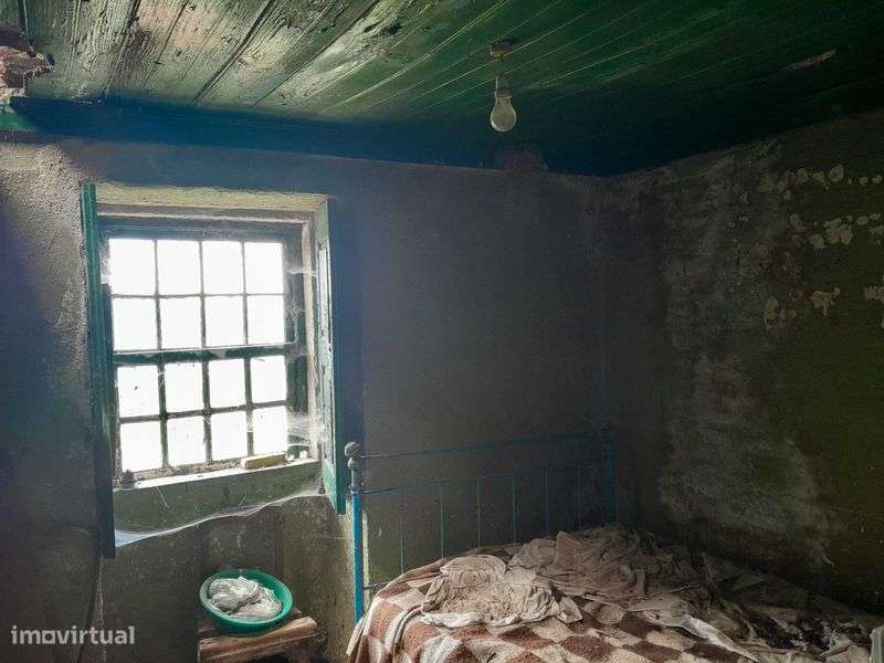 Moradia Rustica em Ruinas com Anexos E Logradouro - Grande imagem: 5/6