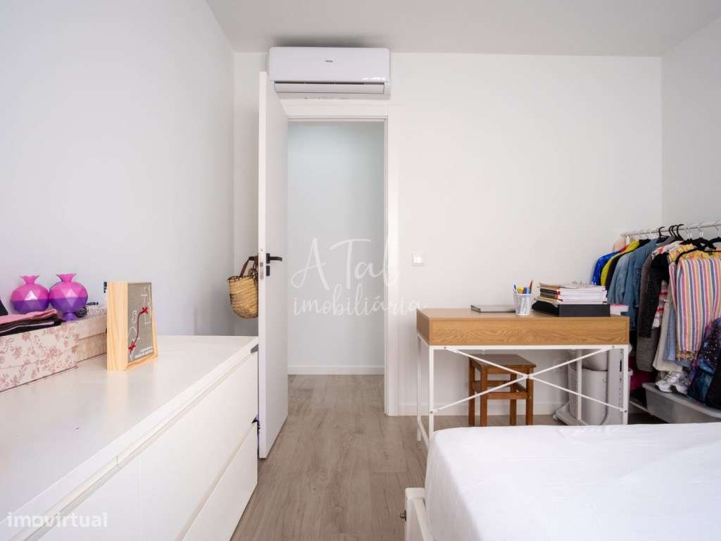 Moradia T6 com piscina e três suítes na Quinta do Abrantes | Uma no...-30