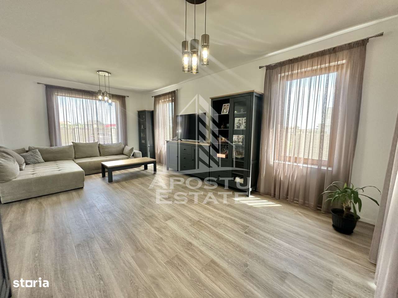 Casa individuala cu 4 camere si 3 bai mobilata si utilata in Giroc. - Imagine principală: 2/20