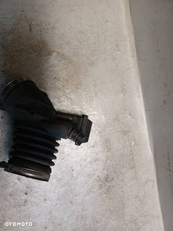 DOLOT POWIETRZA BMW E36 1.6 BENZYNA 13711739575 128E30320 - 4