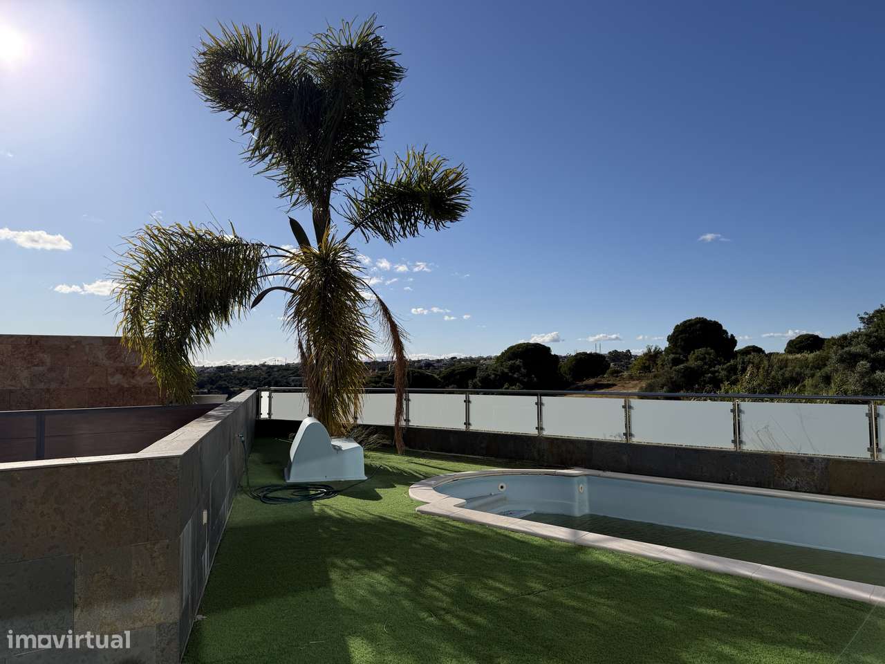 Moradia T4 NOVA com box e piscina-36