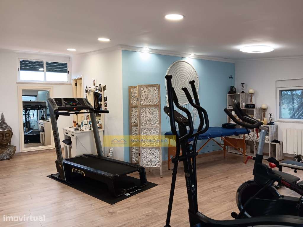 MORADIA DE LUXO V3 COM PISCINA e QUINTA- TERRUGEM-34