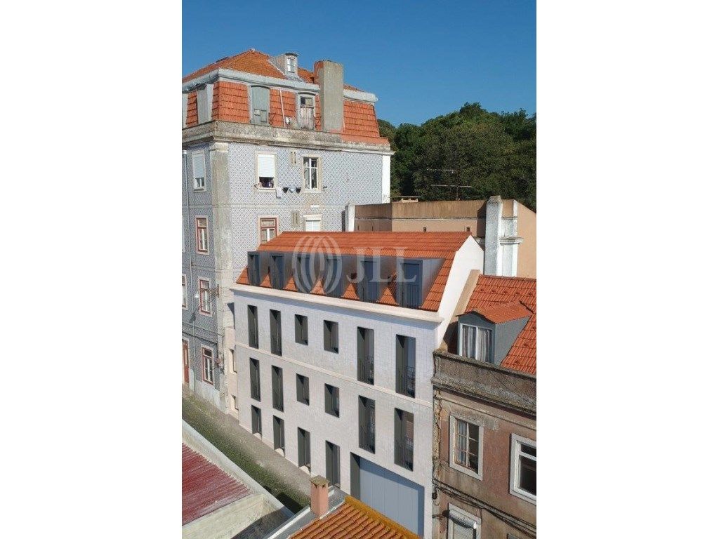 Prédio com projeto aprovado, na Estrela, Lisboa