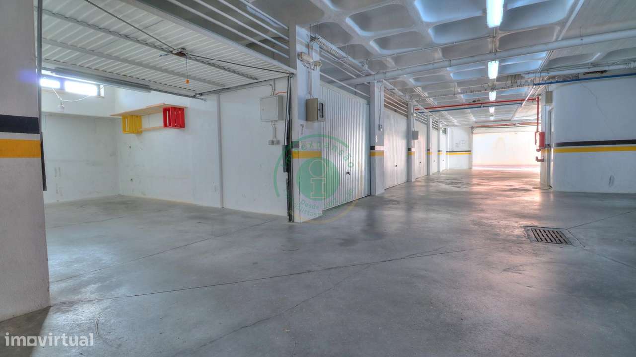 Apartamento T3 com 2 Garagens-23