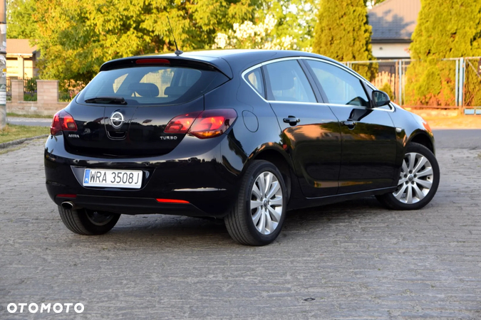 Opel Astra 1.4 Turbo Cosmo - 14