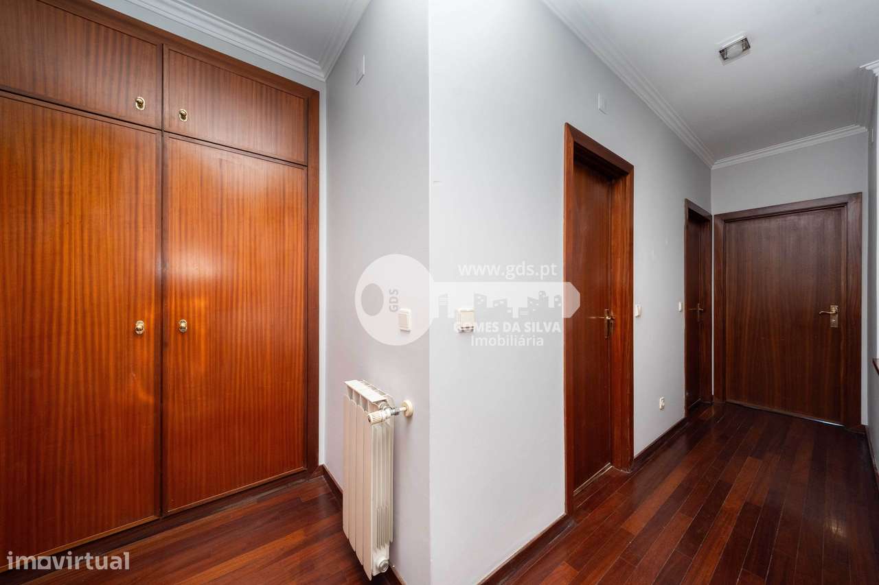 T5 Duplex na Rua Bernardo Sequeira, São Vítor-41