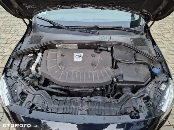 Volvo V60 D4 AWD Base - 24