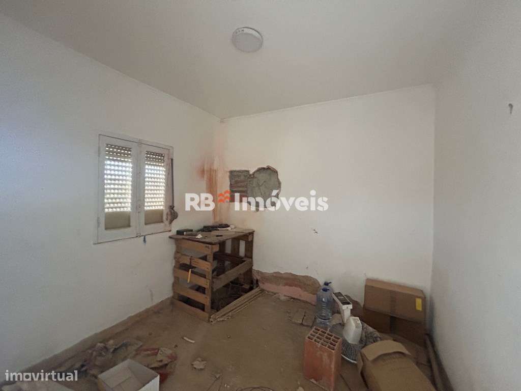 2 Moradias por terminar renovação com terreno - Valdonas, Tomar - Grande imagem: 5/33