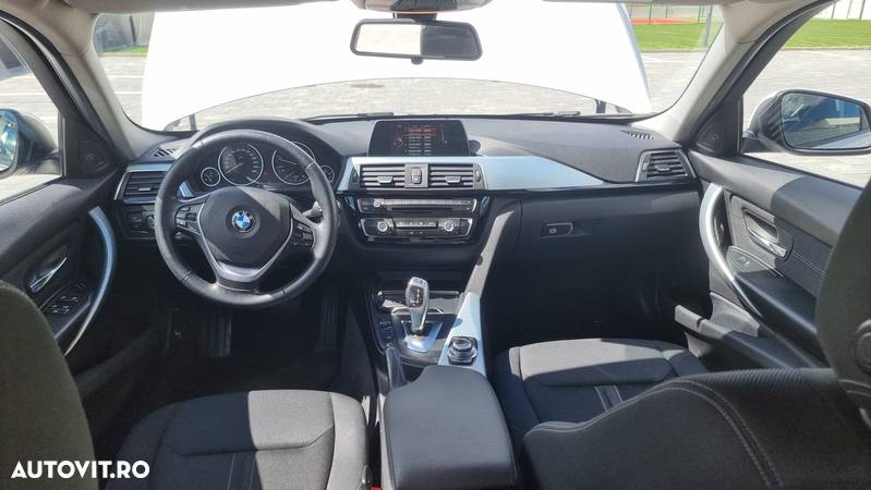 BMW Seria 3 320d Touring xDrive Aut. Luxury Line - 7