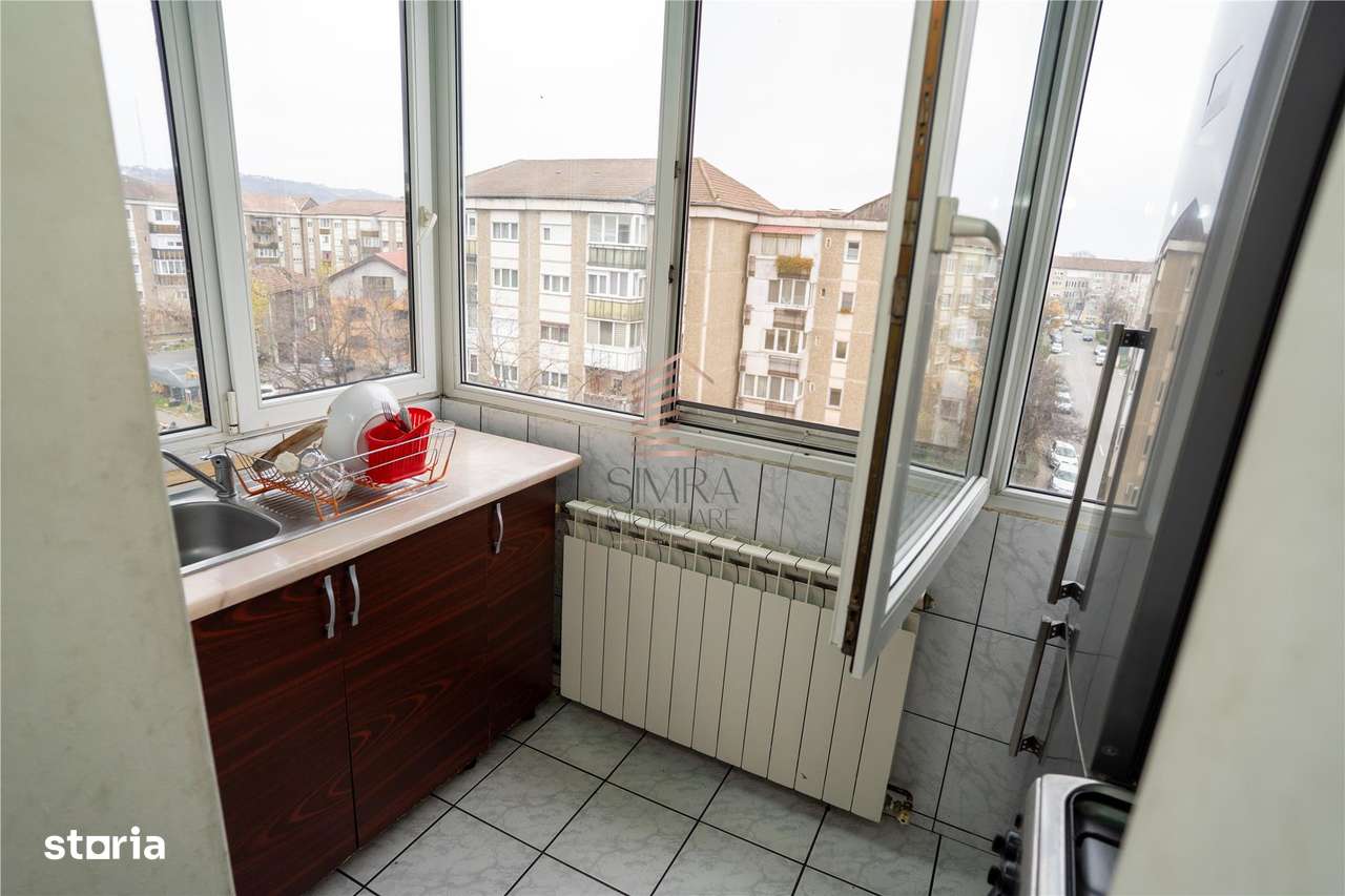 Apartament 3 camere decomandat str Gradinarilor-9