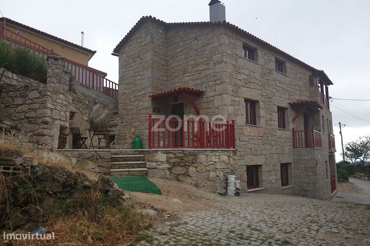 Complexo de Alojamento Turístico na Serra da Estrela - Grande imagem: 4/36