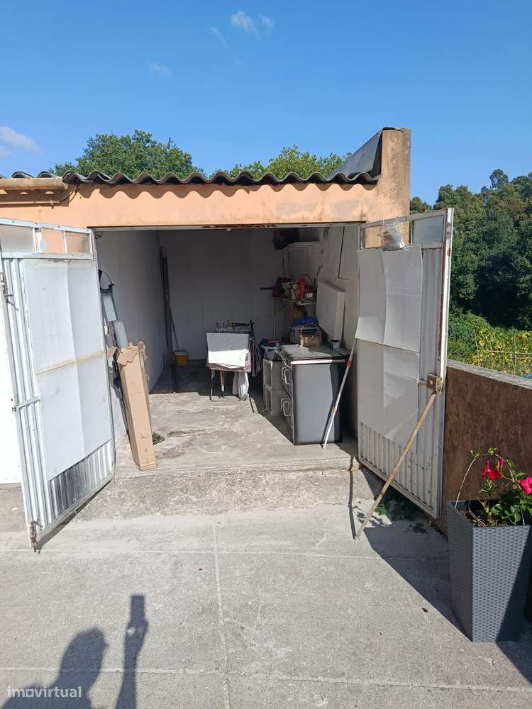 Excelente T2 + 2 Garagens Fechadas-20
