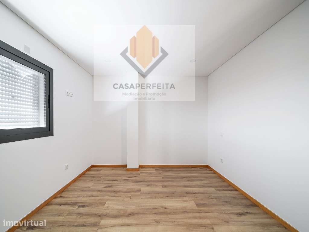 Apartamento T2 Novo com Varanda e Lugar de Garagem - Pedroso-19