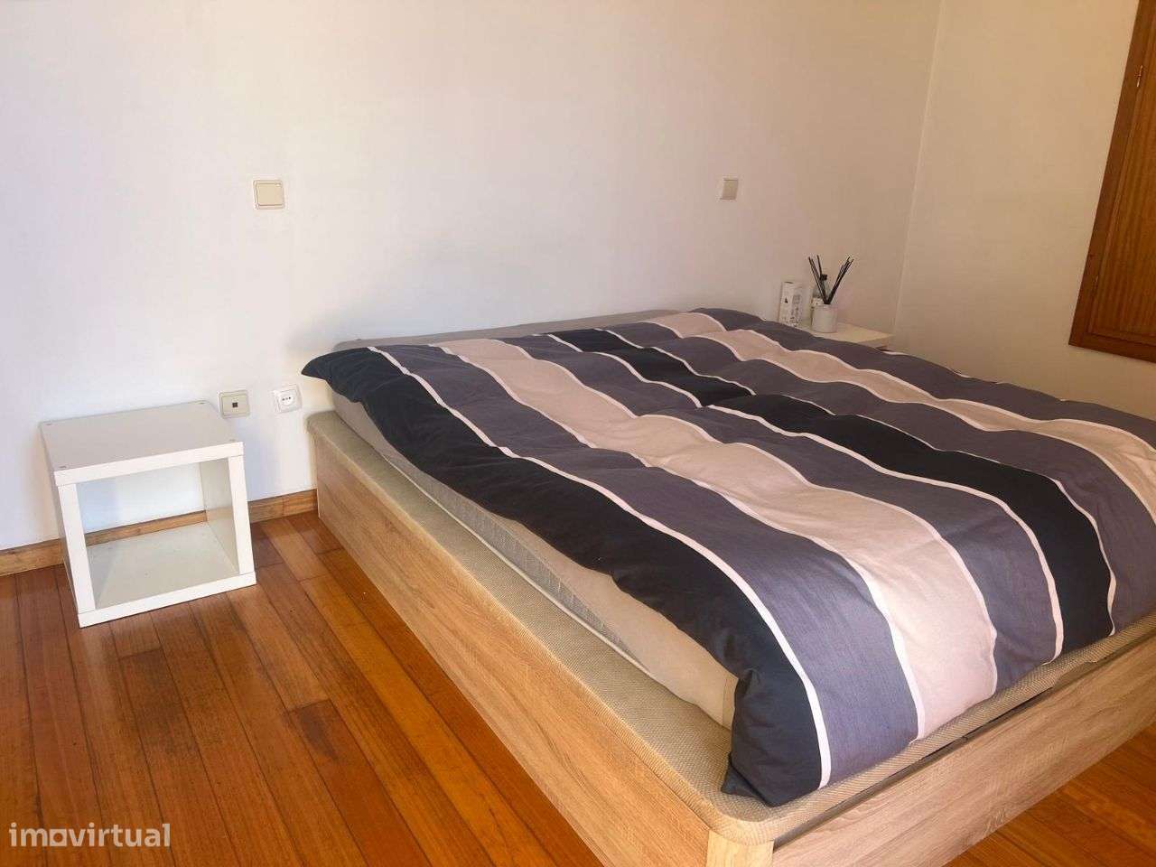 Apartamento T1 como novo, garagem fechada-12