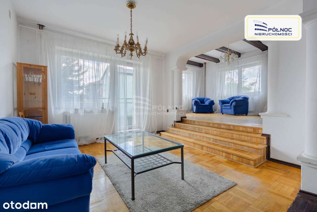 Unikalny, Duży Dom w Bliskiej Odległości od PKP-0