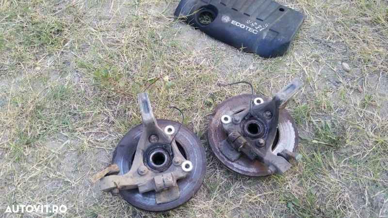 Fuzete față dreapta, stânga Opel Vectra C motor 1,8b an 2007 - 1