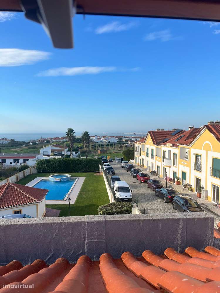Moradia T4 em condomínio fechado com piscina, vista mar e walking dist-57
