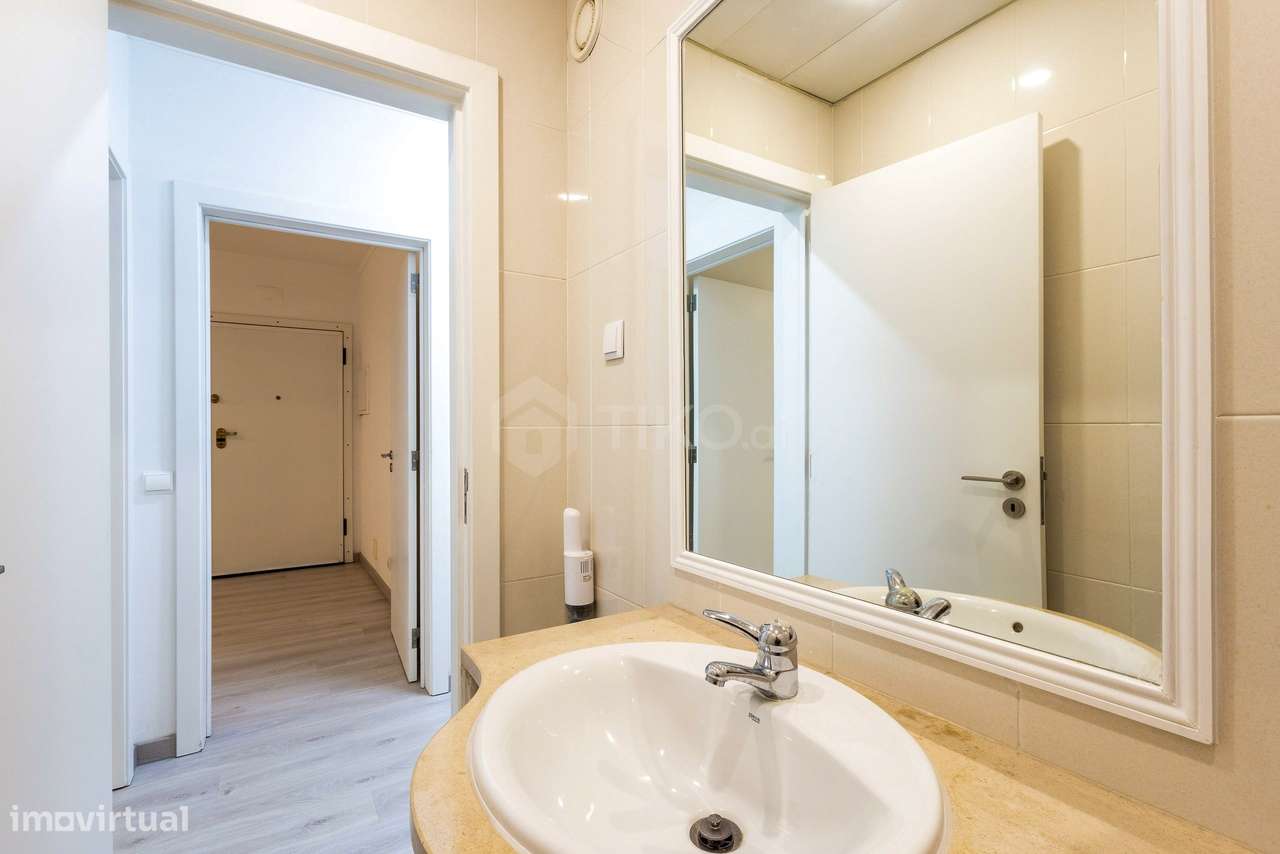 APARTAMENTO T2 NO MESMO PRÉDIO DO SHOPPING SPACIO | OLIVAIS – LISBOA-24