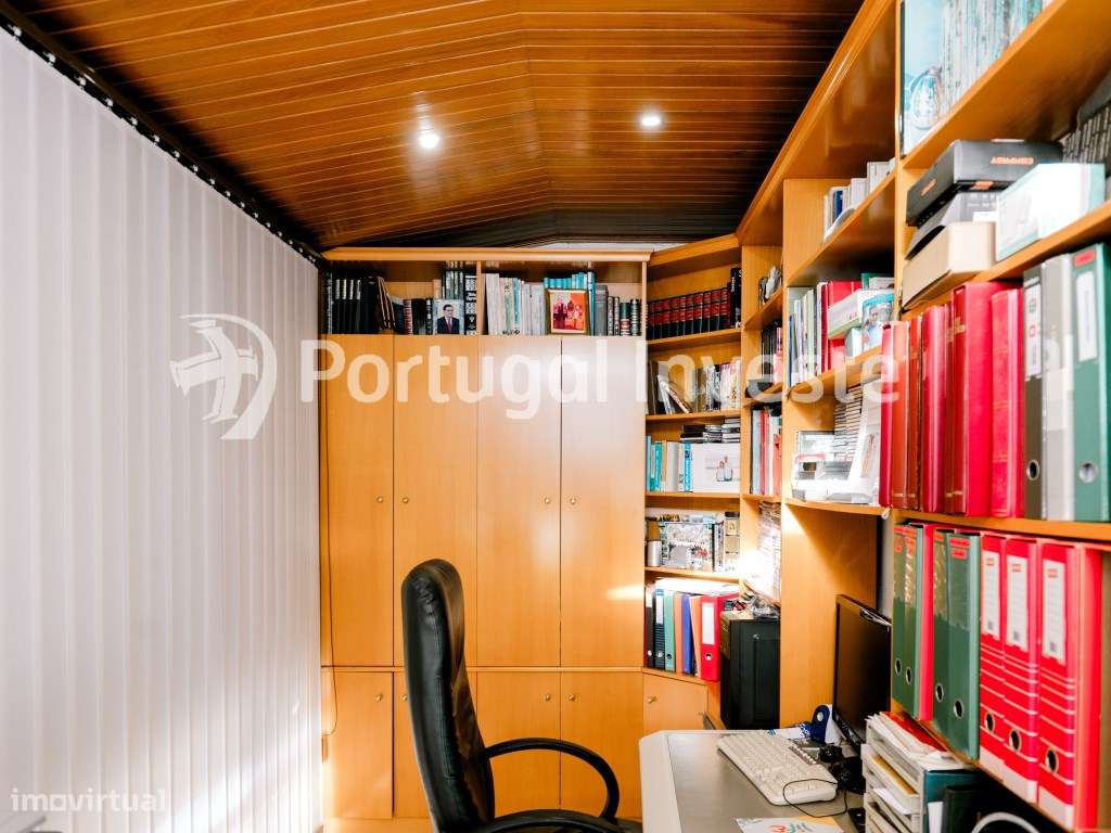 Excepcional apartamento de 4 assoalhadas na Cova da Piedade - Almada-27
