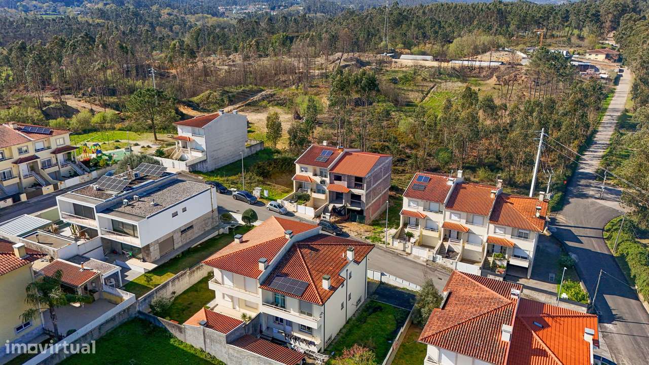 Moradia T3 por terminar em Cabanelas|Elevado potencial de investimento-30