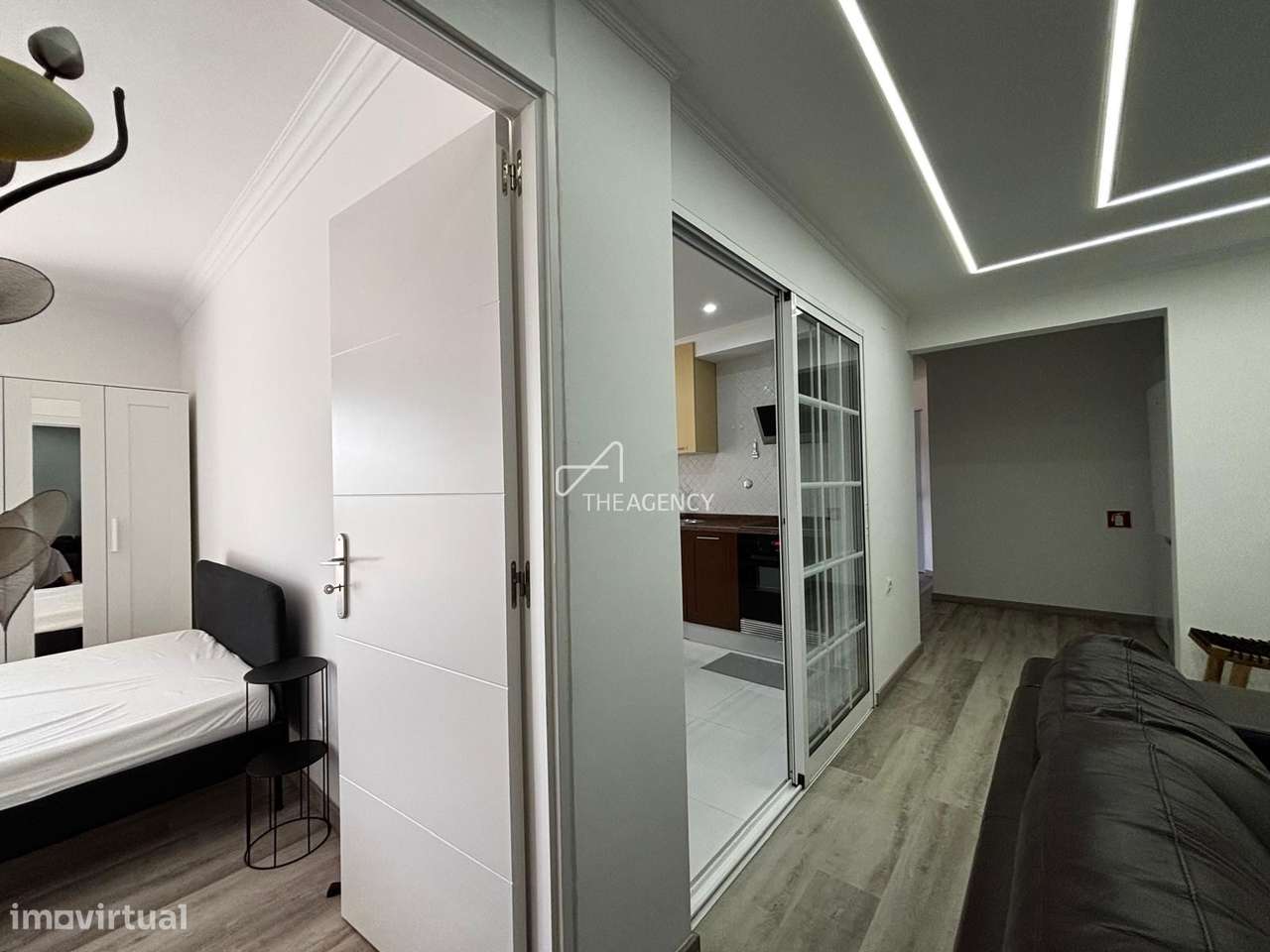 T2 transformado em T3 - com 121m2 - Elevador e Arrecadação - Grande imagem: 5/30