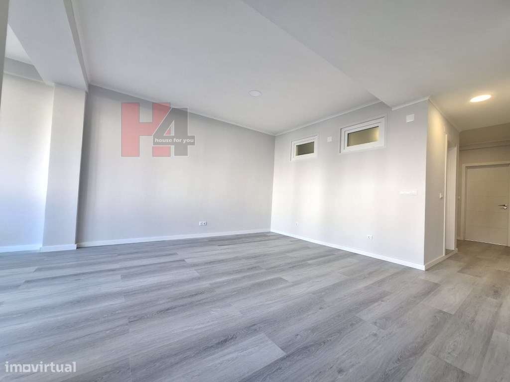 Apartamento T2 totalmente remodelado em Oeiras próximo da praia-7