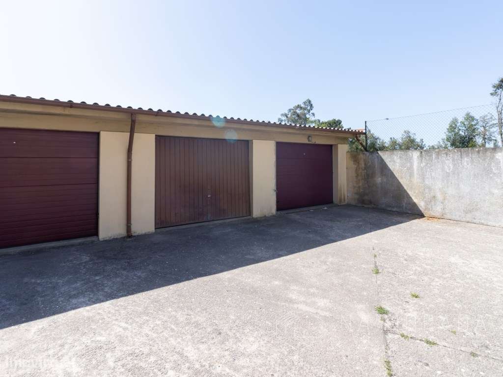 Apartamento T4 renovado para venda em Escapães, Santa Maria da Feira-19