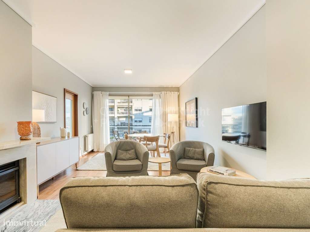Apartamento T2 mobilado para arrendamento no Aviz, Porto - Grande imagem: 3/24