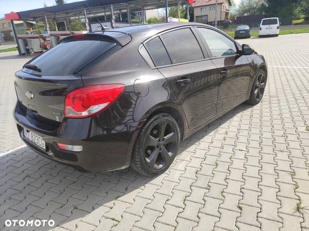 Chevrolet Cruze 1.8 LT - 31