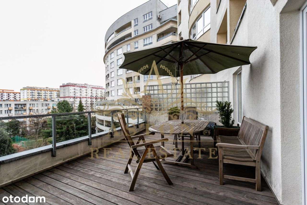 Luksusowy i przestronny apartament z tarasem-4