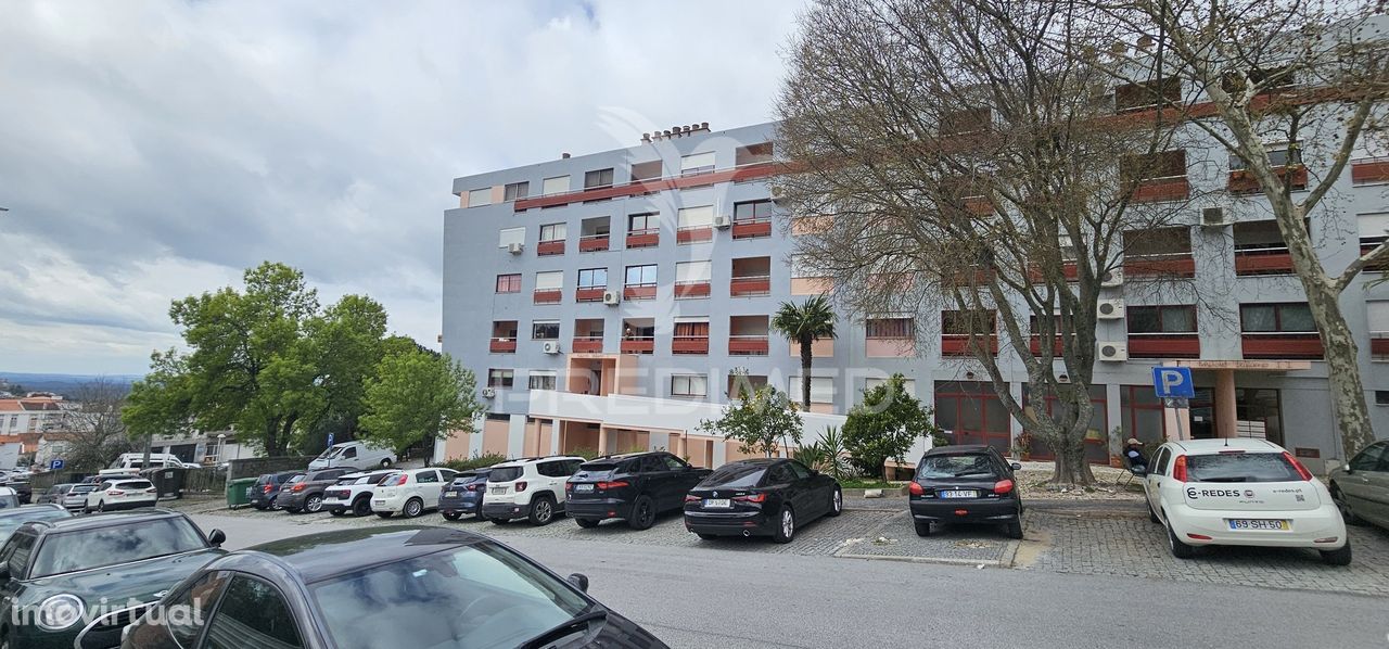 Apartamento T4 na Av.ª de Santo António - Portalegre