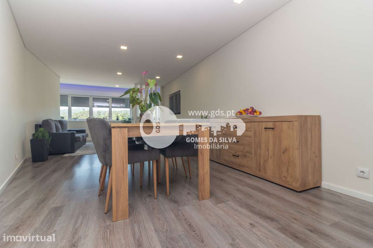 Moradia T3+1 com Espaços Comerciais – Ideal para Viver e Investir-6