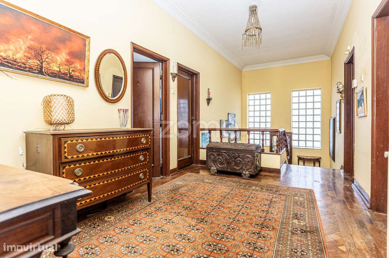 Moradia T5 a 3 minutos a pé da Praia de Carcavelos-12