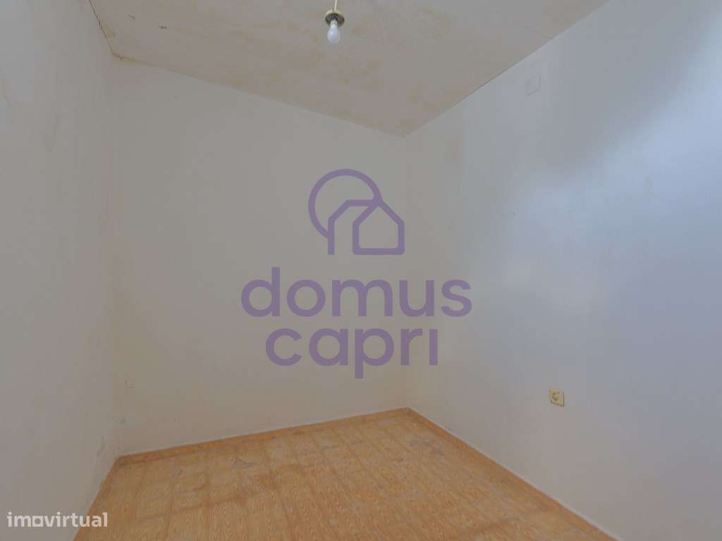 Moradia T2 + 2 para renovar em Arroio - Luz de Tavira-11