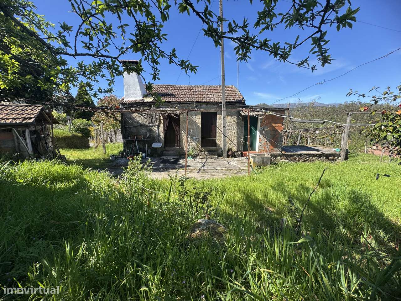 Moradia em granito p/ recuperar – Oliveira de Frades-3