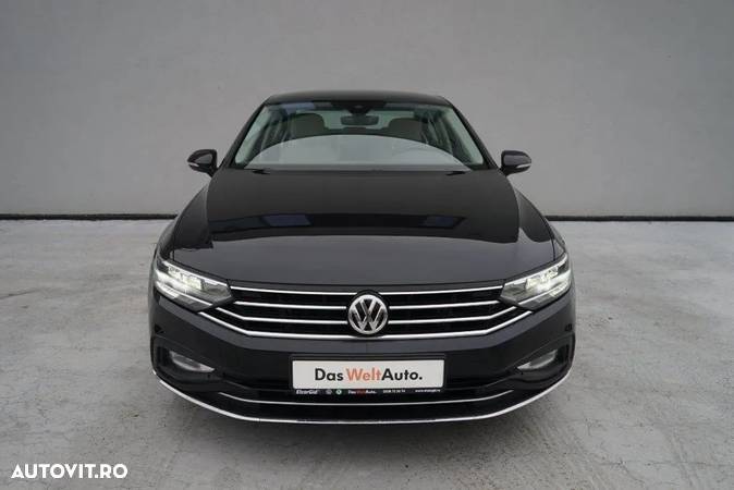 Volkswagen Passat - 9