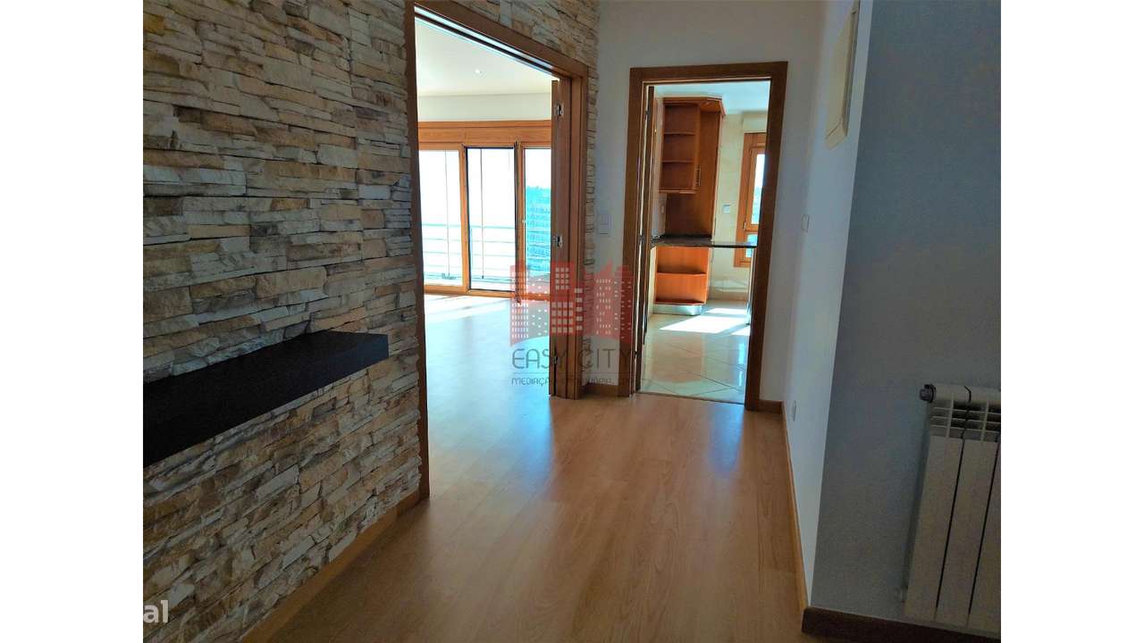 Apartamento T3 em Colinas do Cruzeiro-23