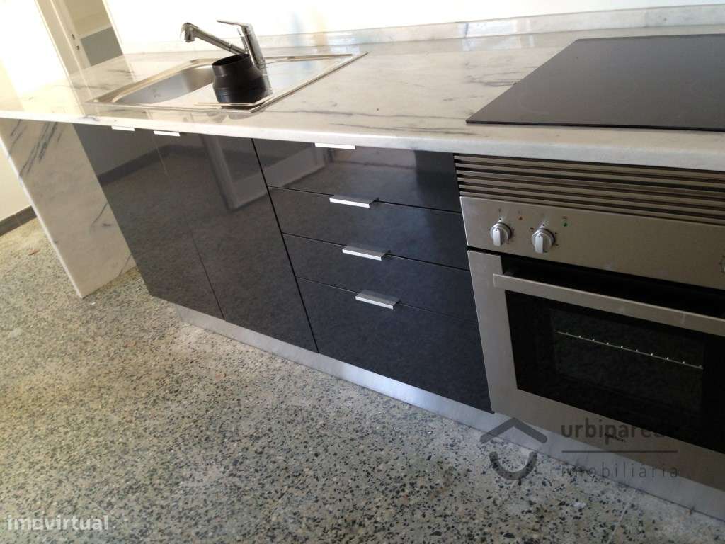 Apartamento T3, em Monte Abraão Queluz - Grande imagem: 2/13