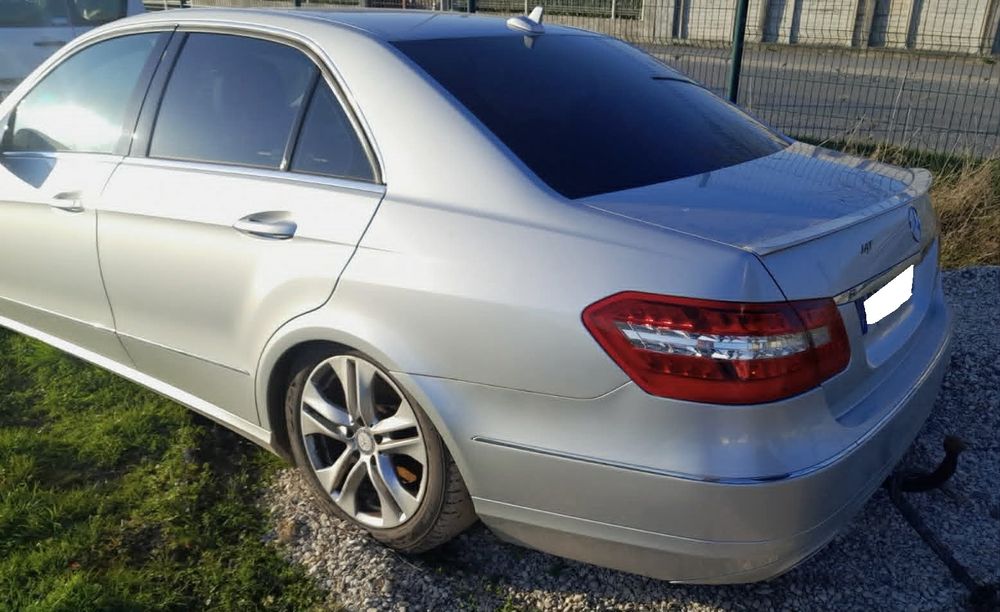 Mercedes-Benz E W212/W207 350 CDI DPF BlueEFFICIENCY 7G-TRONIC Avantgarde 2011