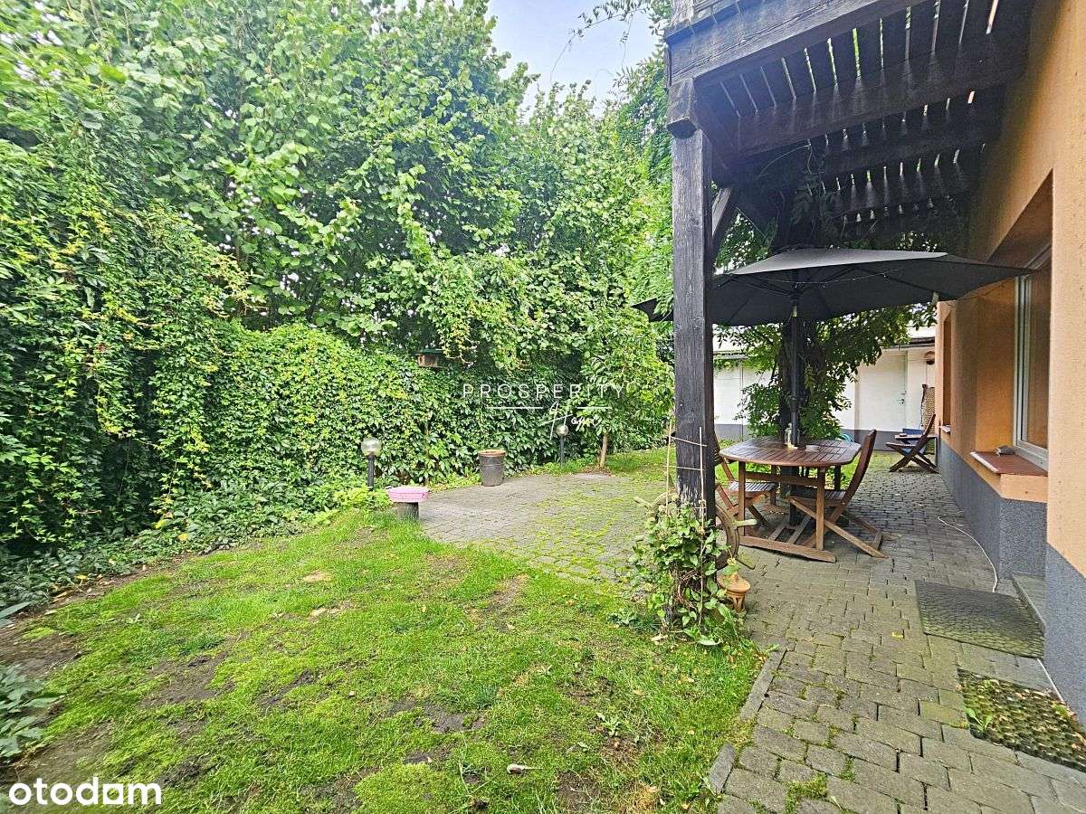 Wolnostojący dom - blisko centrum i natury-11