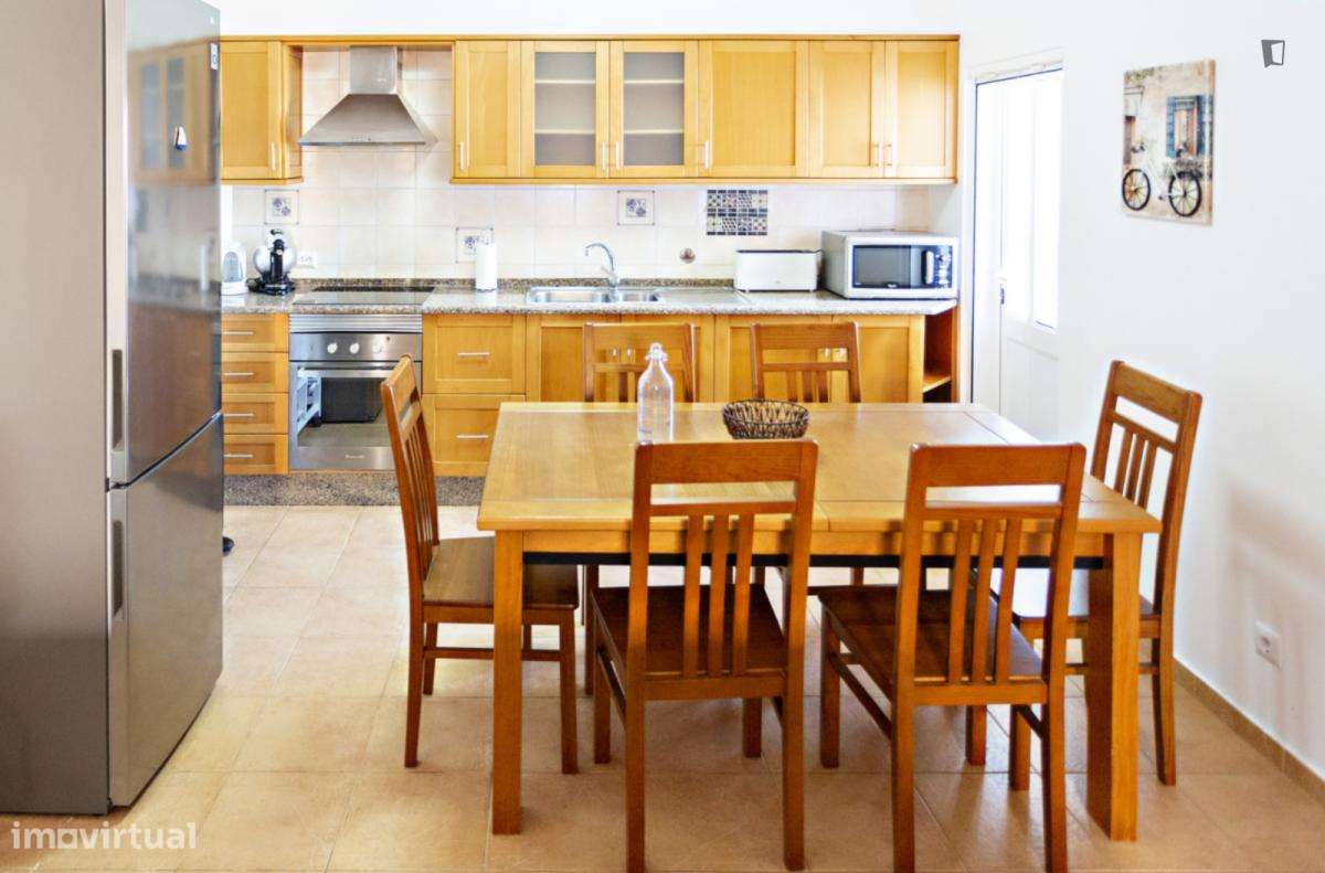 Casa com 2 quartos - localizado em Faro - Grande imagem: 2/9