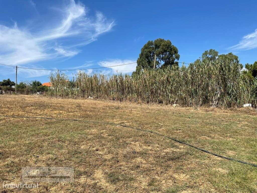 Terreno para construção de 2 fogos, com um armazem de 120 m2, em Za...-12