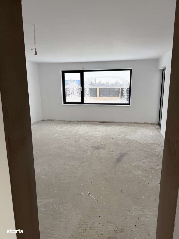 Casă de vânzare , Metro-9