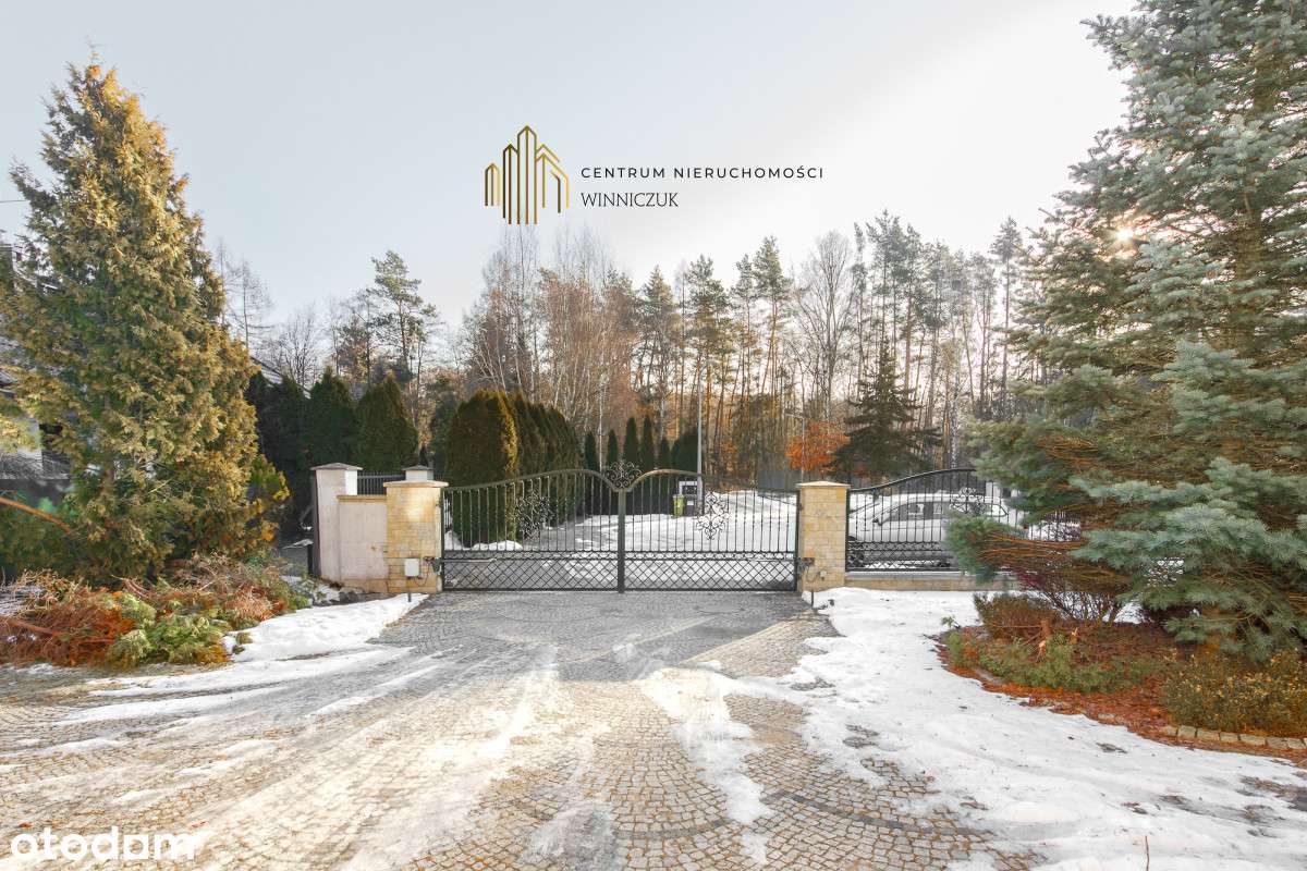 Rezydencja z basenem tuż przy lesie-18