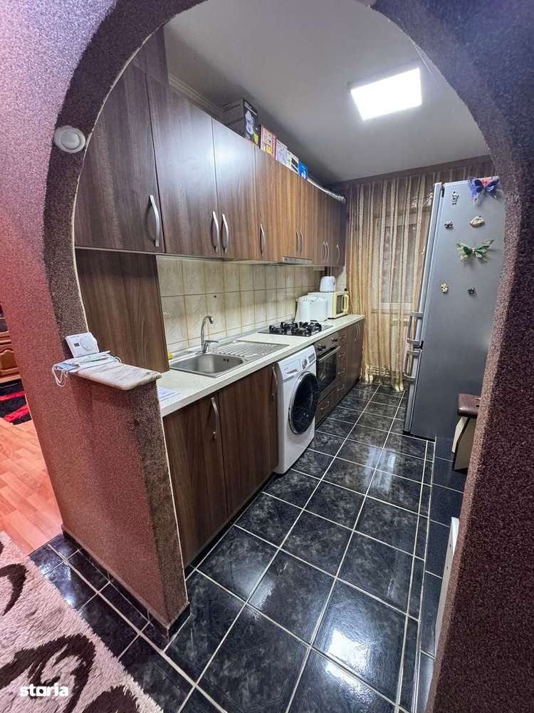 Vând ap.3 camere complet mobilat - Imagine principală: 4/12