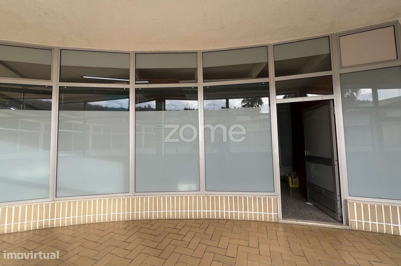 Loja na Galeria Comercial Bairro do Jardim, Viana do Castelo - Grande imagem: 3/33