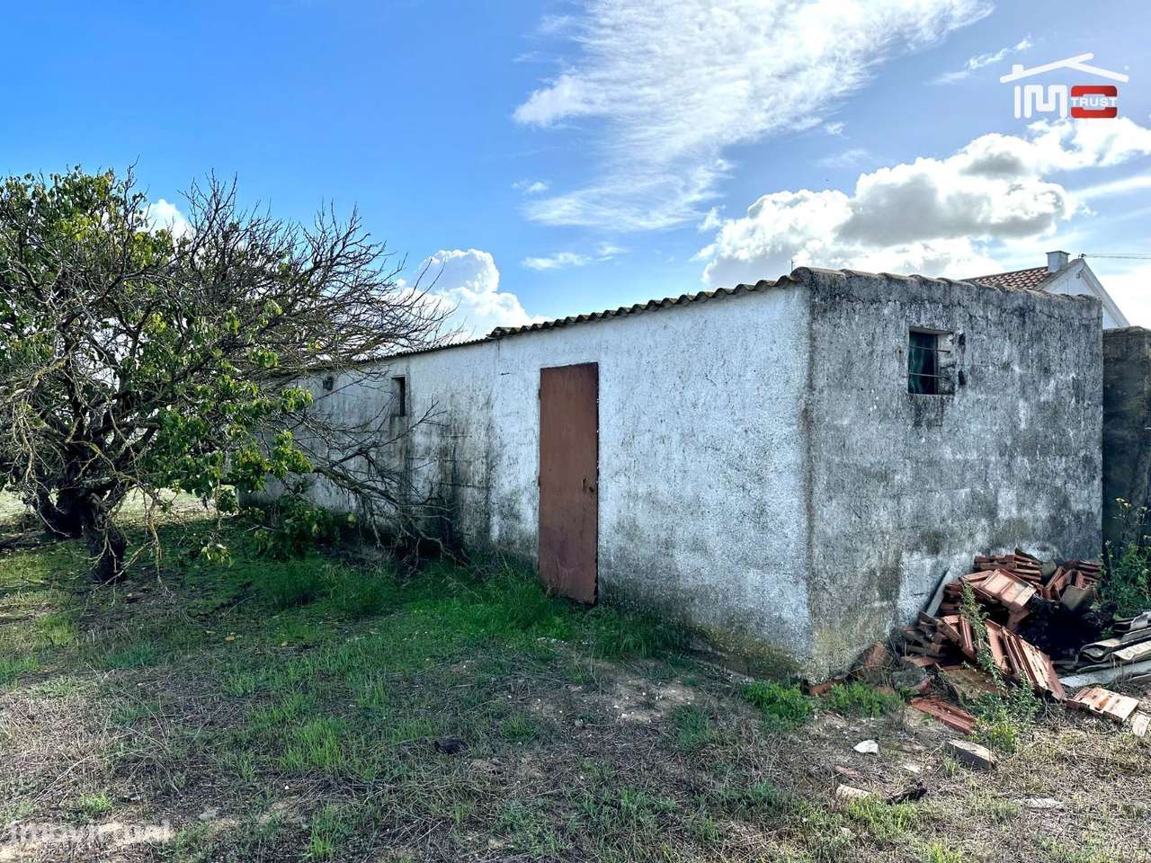 Terreno para Cultura Arvense, vinhas e damasqueiros com Anexo de 30m2 - Grande imagem: 2/37